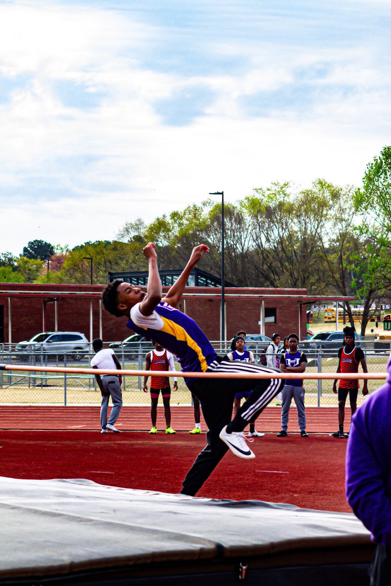 A11Micah's tweet image. 4th in the county in High Jump
#hornetpride #bethestandard #GOHORNETS #borntocompete #On3recruits #Nike