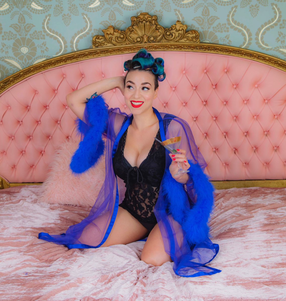 It’s an actual crime I can’t dress like this 24/7