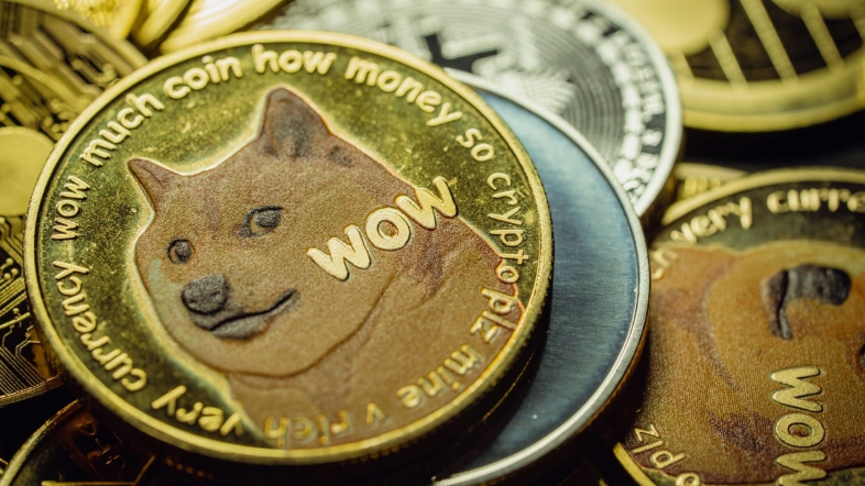 BCHMiner's tweet photo. Elon Musk Clarifies No Plans for the Government to Use Dogecoin
Elon Musk clarified that the Department of Government Efficiency (DOGE) has no plans to integrate Dogecoin into its operations for transparency, despite his personal support for the meme crypto.

Dogecoin vs DOGE: Elon Musk Draws the Line
Elon Musk discussed the potential role of dogecoin in government during a March 30 town hall event in Green Bay, Wisconsin. He addressed a possible connection between the cryptocurrency and his Department of Government Efficiency (DOGE), which shares its acronym with the digital asset.

Musk was asked whether his DOGE initiative would consider using the dogecoin blockchain to increase government transparency. Musk clarified: “The names are similar but they’re doing two very different things.” He continued:

There are no plans for the government to use dogecoin or anything as far as I know. They happen to be similar names, but really, we’re just literally trying to make the government 15% more efficient.

Despite distancing his DOGE department from the meme cryptocurrency, Musk has long been one of dogecoin’s most visible supporters. He frequently mentions the token on social media platform X, where his endorsements have historically triggered price surges. Musk has referred to dogecoin as “the people’s crypto” and even allowed it as a payment option for select Tesla merchandise.

President Donald Trump established DOGE through executive order earlier this year, appointing Elon Musk as a senior advisor to lead the initiative focused on modernizing federal operations and cutting spending. DOGE has implemented measures, including widespread layoffs across agencies and the elimination of programs related to climate change and diversity, equity, and inclusion. Musk has said the cuts are necessary to streamline government functions and has projected a $1 trillion reduction in federal spending within 130 days.

Although the initiative claims to have saved more than $100 billion, it has drawn criticism for potentially weakening essential services and lacking transparency. Musk has defended the reforms as a way to improve efficiency without affecting core government functions. He plans to step down from his advisory role at the end of May after reaching the projected deficit reduction.