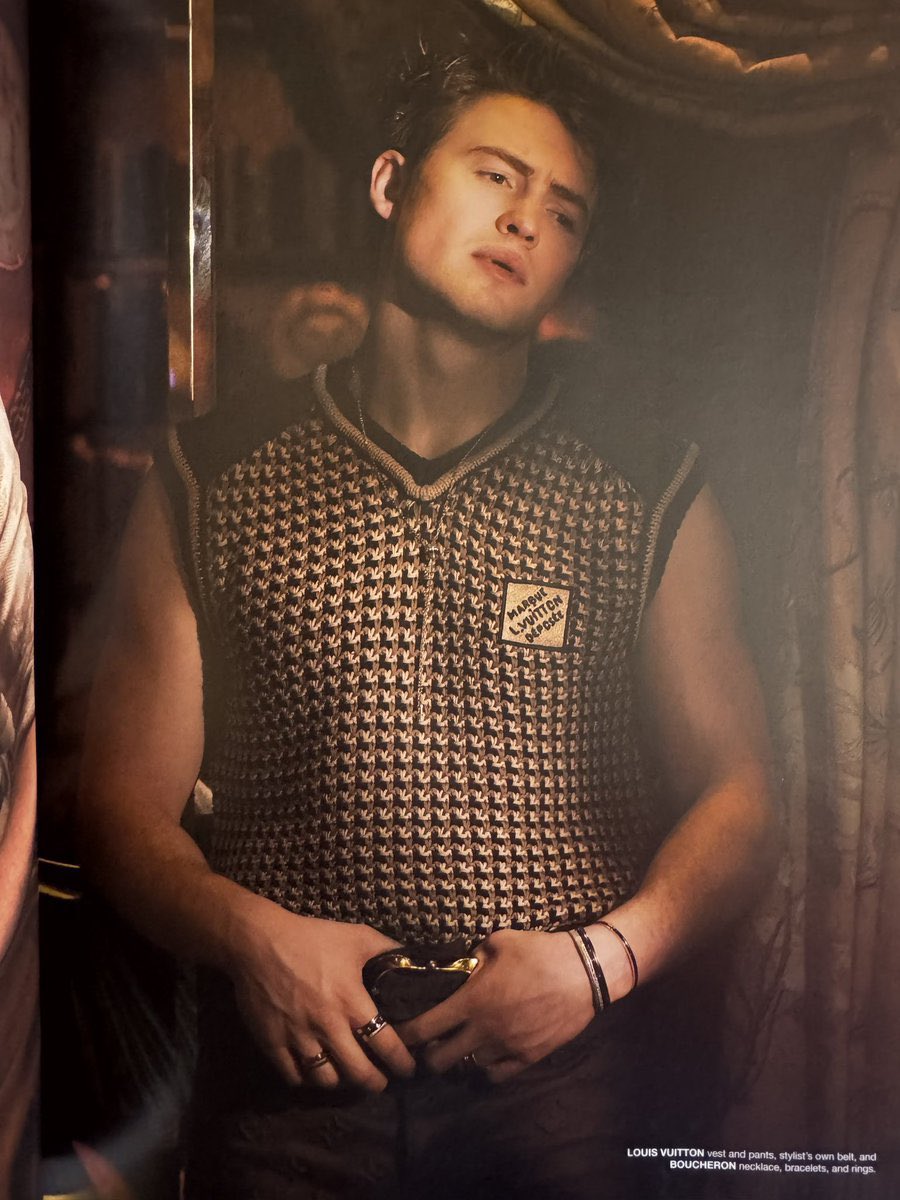 spidermynova's tweet photo. THIS BISEXUAL IS TRYING TO MURDER ME!!! https://t.co/zQBS0GKIMn