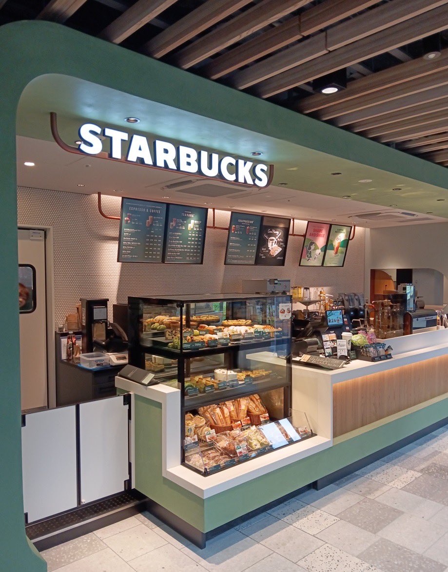 TUS_PR's tweet image. 本日4/1（火）、スターバックス コーヒー 東京理科大学葛飾キャンパス店がオープンしました。

店舗は、葛飾キャンパス新棟（共創棟）の1階にあり、「葛飾にいじゅくみらい公園」からもアクセス可能となっております。
お近くにお立ち寄りの際は、ぜひお越しください！

営業時間　月～金：8:30～19:00…