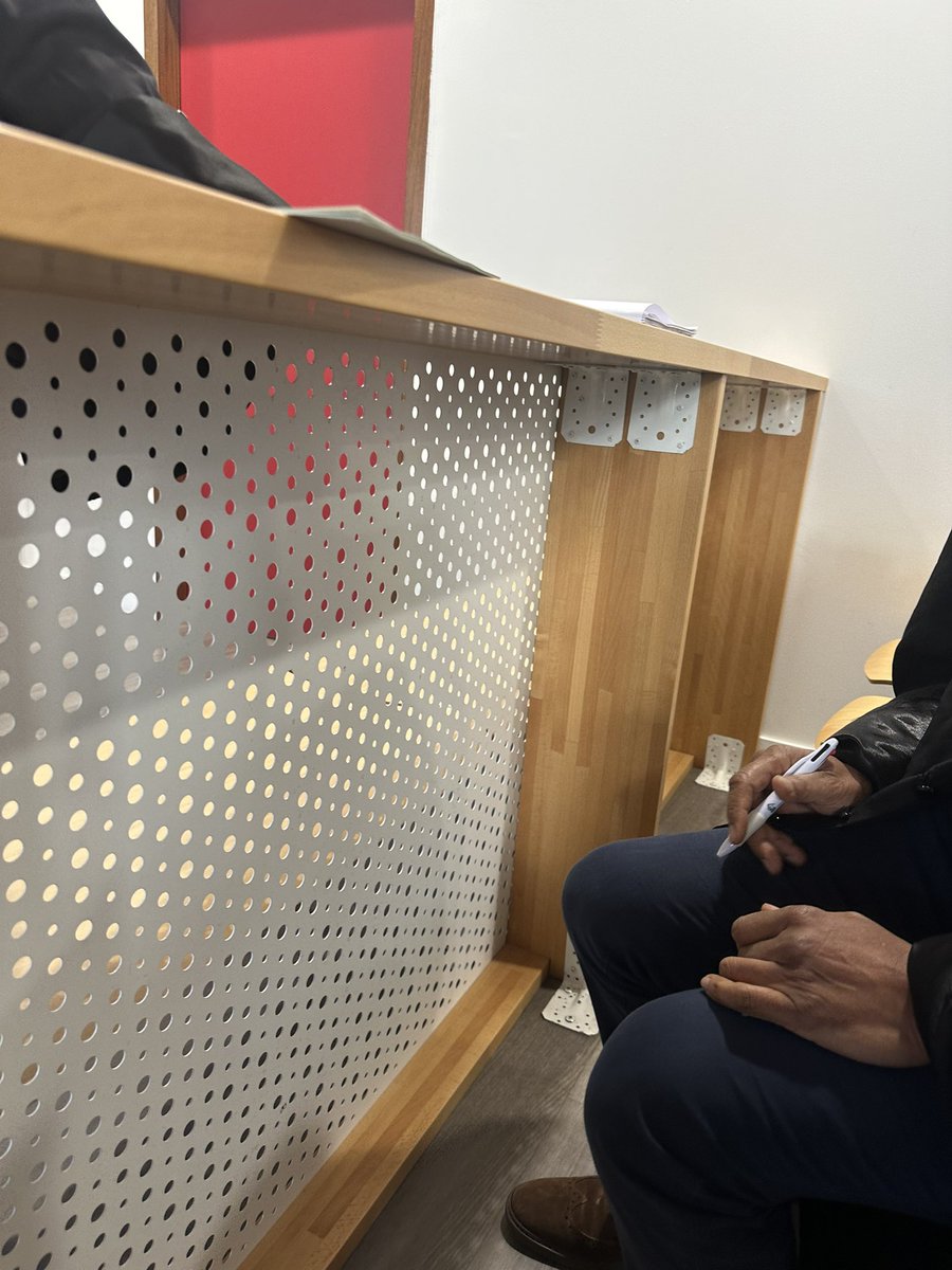 AuPalais tweet media