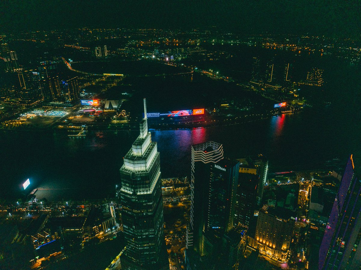 UKinVietnam's tweet image. 🇻🇳🗼🇬🇧 Light up Landmark 81 and Thu Thiem sky LED to mark the UK - Southeast Asia Tech Week 2025 in Viet Nam: Reaffirming the UK’s commitment to promoting technology and innovation cooperation with Viet Nam.

#UKSEATechWeek #GREATTechnology #LightUpLandmark81