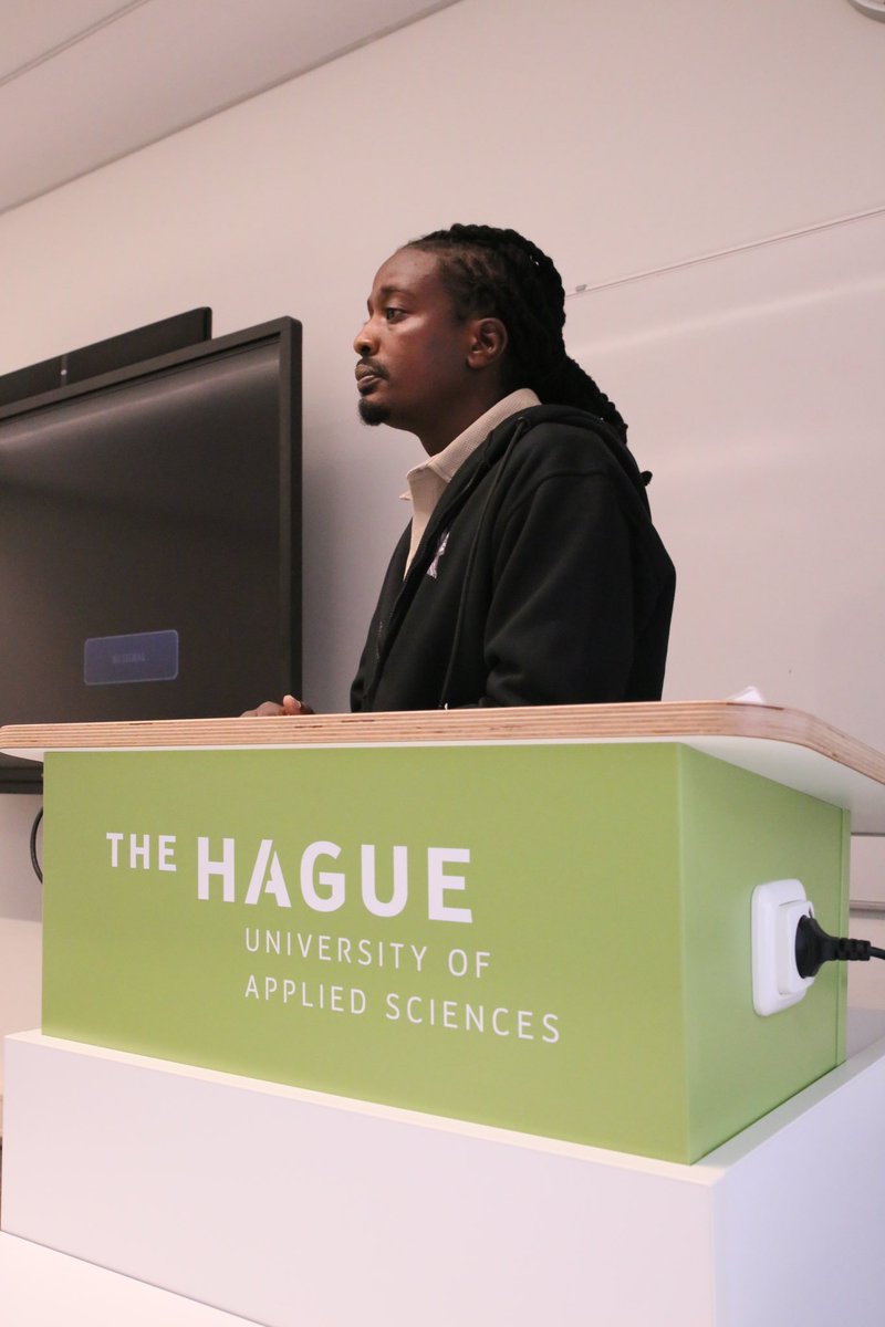 WillieOeba's tweet image. Kijana Wa Bondeni Primary Lecturing Law Students At The Hague University Of Applied Sciences
On How To Use Words Effectively To Express Oneself Freely.
Mambo Ya Mungu Haieleweki.
Langu Jicho !!