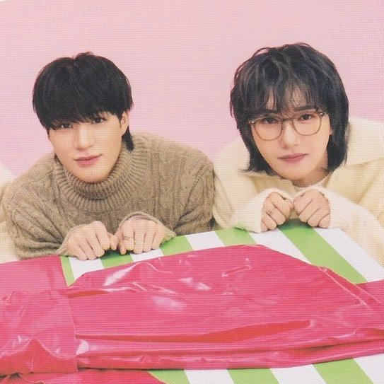 cremejrulee's tweet photo. Jenren dreamzine... My meow2 🤍🩷💚 https://t.co/nkJLqjgehD