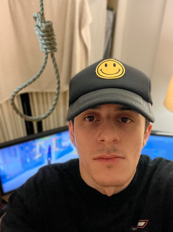 Arrow tweet media