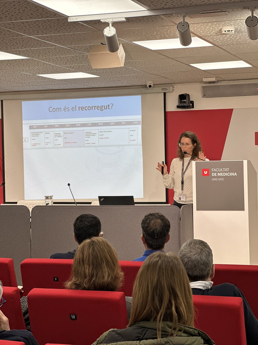 🩺Avui acollim la primera Jornada de Col.laboradors Docents d'Atenció Primària, organitzada per la Facultat de #Medicina de la <a href="/uvic_ucc/">UVic-UCC</a> i <a href="/primariaicscat/">Atenció Primària i a la Comunitat de l'ICS</a> 

➡️ Al llarg del mati es podran escoltar diverses conferències que posen en relació els estudiants i l’#atencióprimària