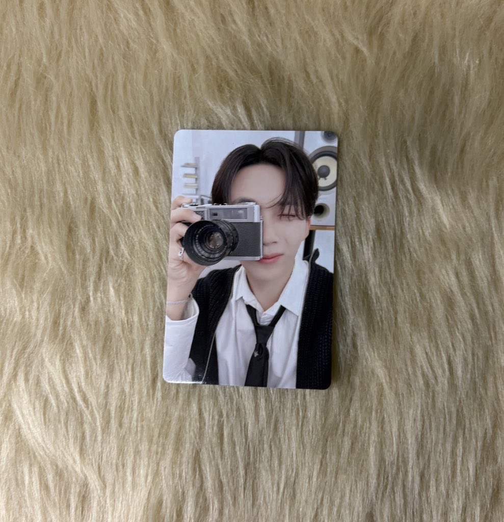 euphaoria's tweet photo. #8SBASKET 

jeonghan camera 

₱400 payo 
onhand, x sensi (w mark) 
dm to claim

wts lfb ph seventeen svt 17 right here 17rh maestro yzy 2.0 pob 세븐틴 양도 https://t.co/FPj2agKXbR