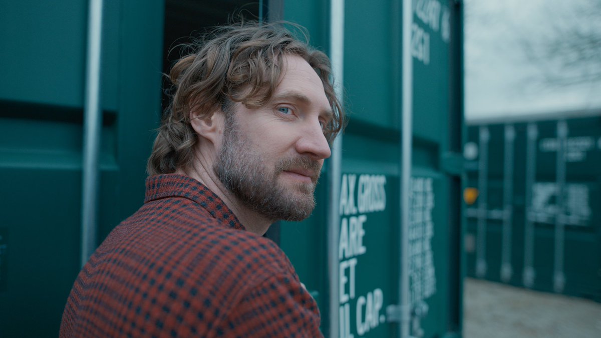 TomMedcalf's tweet image. Unpacking
 
A storage unit overflowing with memories becomes a crucible for two broken hearts.
 
Casting Director: 🙋‍♂️
Casting Co: @TreePettsCasts 
Writer &amp;amp; producer: Neely Reyes 
Directed: Thomas Mason
Cast: Gary Reiner &amp;amp; Rosie Edwards

#castingby #casting #castingdirector #short