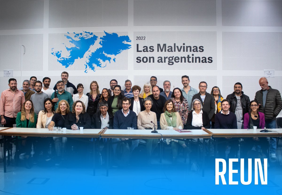 unelibros's tweet photo. 🌎📚 Hoy, en #UnelibrosBlog, REUN: Tres décadas impulsando la edición universitaria en la Argentina. Este artículo nos acerca al fructífero trabajo de las editoriales universitarias públicas argentinas en beneficio de la circulación del conocimiento y nos muestra los principios que guían su histórico y consolidado proyecto colaborativo.
🔗 https://t.co/GDlmzjMr6V