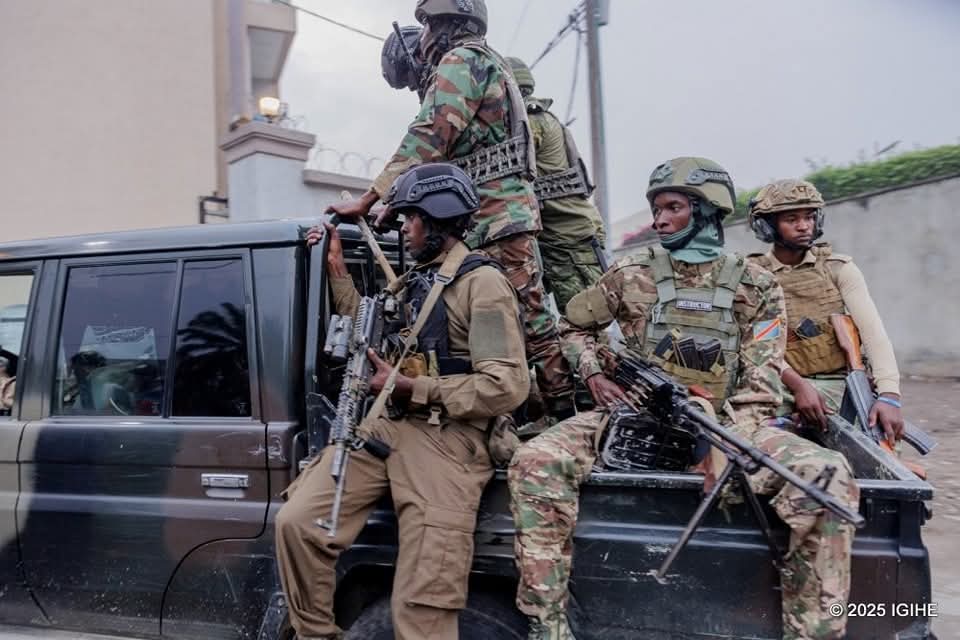Gekatimoo's tweet photo. #URGENT #BUKAVU : Des véhicules Land Cruiser transportant des éléments des rebelles #M23_ARC viennent de tomber dans une embuscade tendue par les #Wazalendo dans le village de #Toyota, à 13 km de la ville de #Bukavu, dans la province du #SudkivuGouv. https://t.co/ntvjv0zIPz
