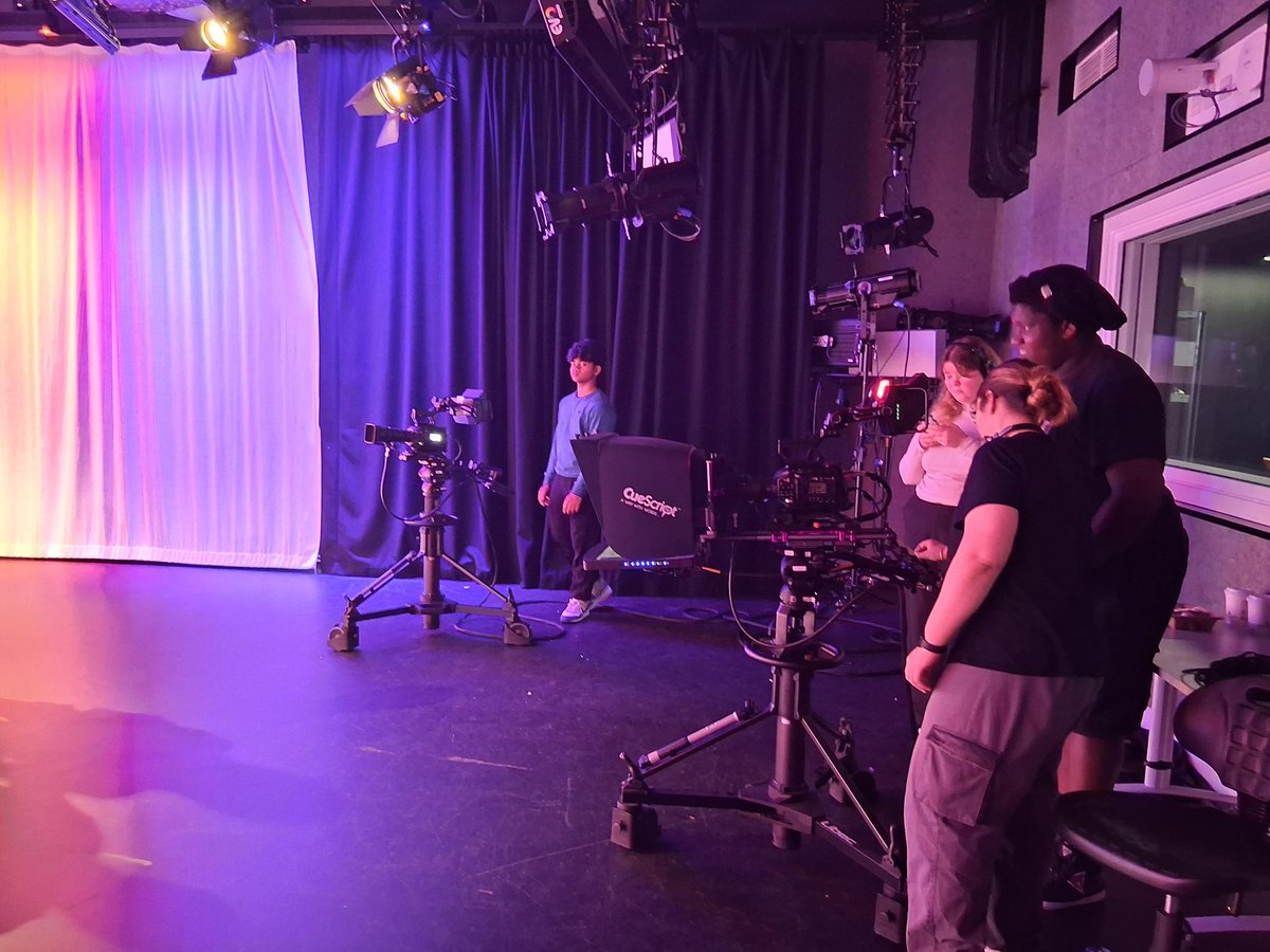 tudublinaccess's tweet image. Well done to @CabraCCollege for wrapping up on their Young Creators Programme TV Show in the TUDublin TV Studio yesterday. Looking forward to seeing the final piece in May and thanks to Garr Cleary and 2nd Year students who facilitated @WeAreTUDublin