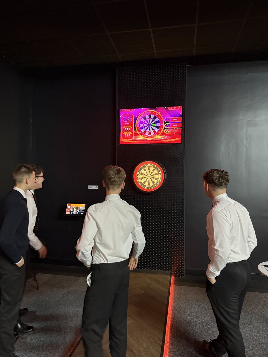 Our Year 11 White Squad and some Junior Officers enjoyed an evening at the E-Sports Centre to reward them for their hard work and dedication over the past year, especially in the run up to Dinner Day.