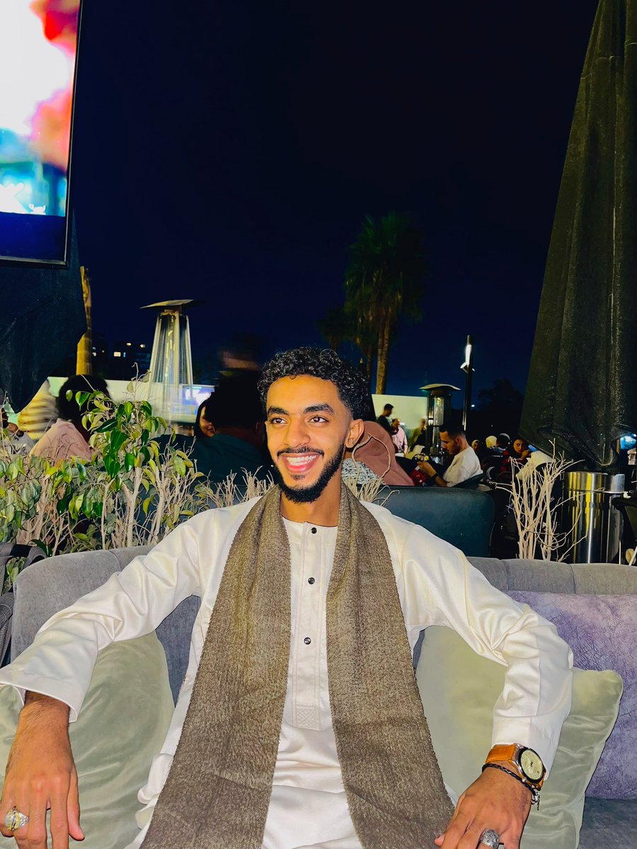 كل عام وانتو بخير❤️
ينعاد علينا ف بلدنا ان شاء الله❤️