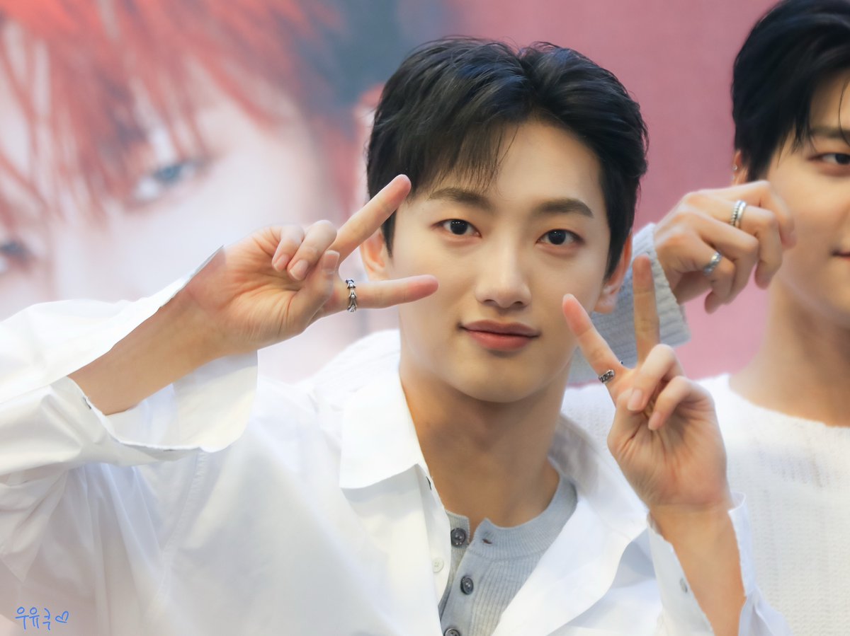 4월도 잘 부탁해~💙˚ʚ🦊ɞ˚☁️ 

 250109 프로모　요코하마 
#배너 #VANNER #영광 #YEONGGWANG
