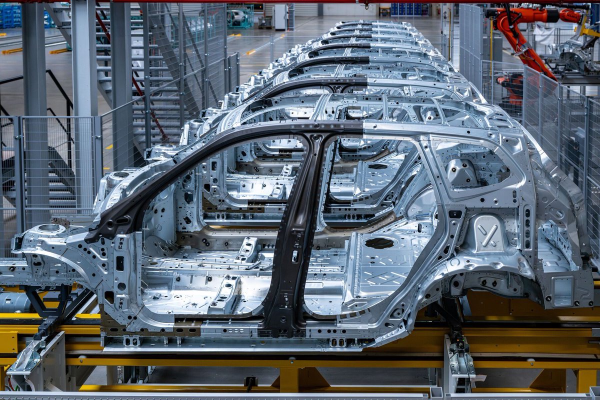 responsejp's tweet image. BMW、独工場に新車体プレス工程…『X1』と『X2』を1日120台以上生産可能に
response.jp/article/2025/0…

#BMW #X1 #X2 #有料会員記事