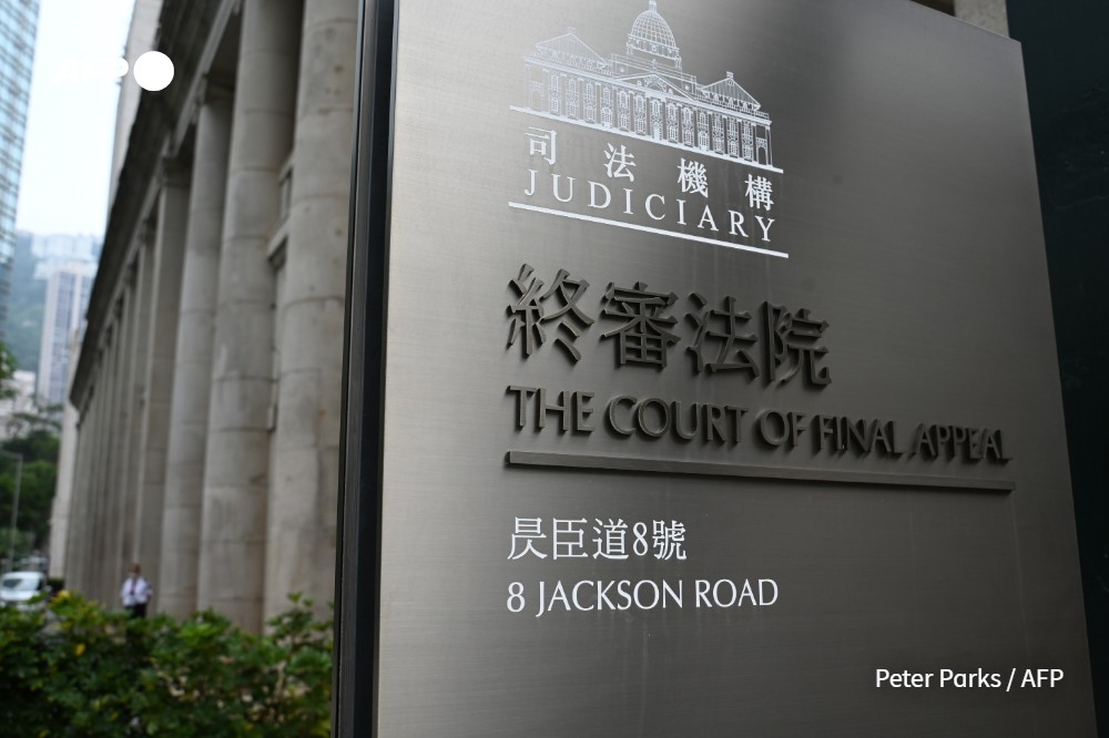 Holmes Chan (@holmeschan_) on Twitter photo An Australian judge sitting on Hong Kong's top court has ruled against former pro-democracy lawmaker Lam Cheuk-ting.
In his second-ever judgment in Hong Kong, James Allsop cast the swing vote that broke the deadlock between four local judges.
<a href="/AFP/">AFP News Agency</a> story: u.afp.com/Si87 An Australian judge sitting on Hong Kong's top court has ruled against former pro-democracy lawmaker Lam Cheuk-ting.
In his second-ever judgment in Hong Kong, James Allsop cast the swing vote that broke the deadlock between four local judges.
<a href="/AFP/">AFP News Agency</a> story: u.afp.com/Si87