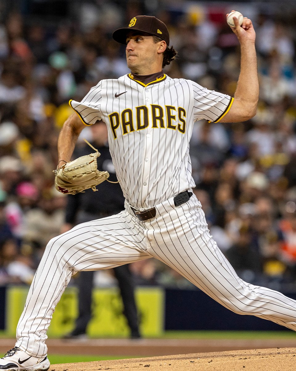 Kyle Hart made his first 4 Major League appearances with Boston in 2020.

Hart, now with the Padres, pitched in front of fans in an MLB park for the first time.

He allowed 2 runs in 5 innings and earned his first Major League win.