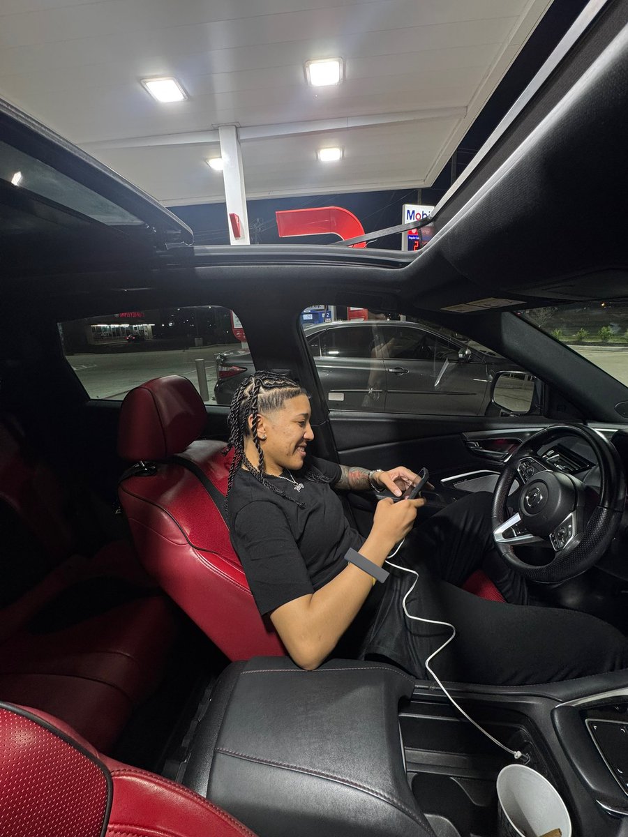 KeezyTwoHundo's tweet image. Got my 2nd whip to match my 2 car garage🫡