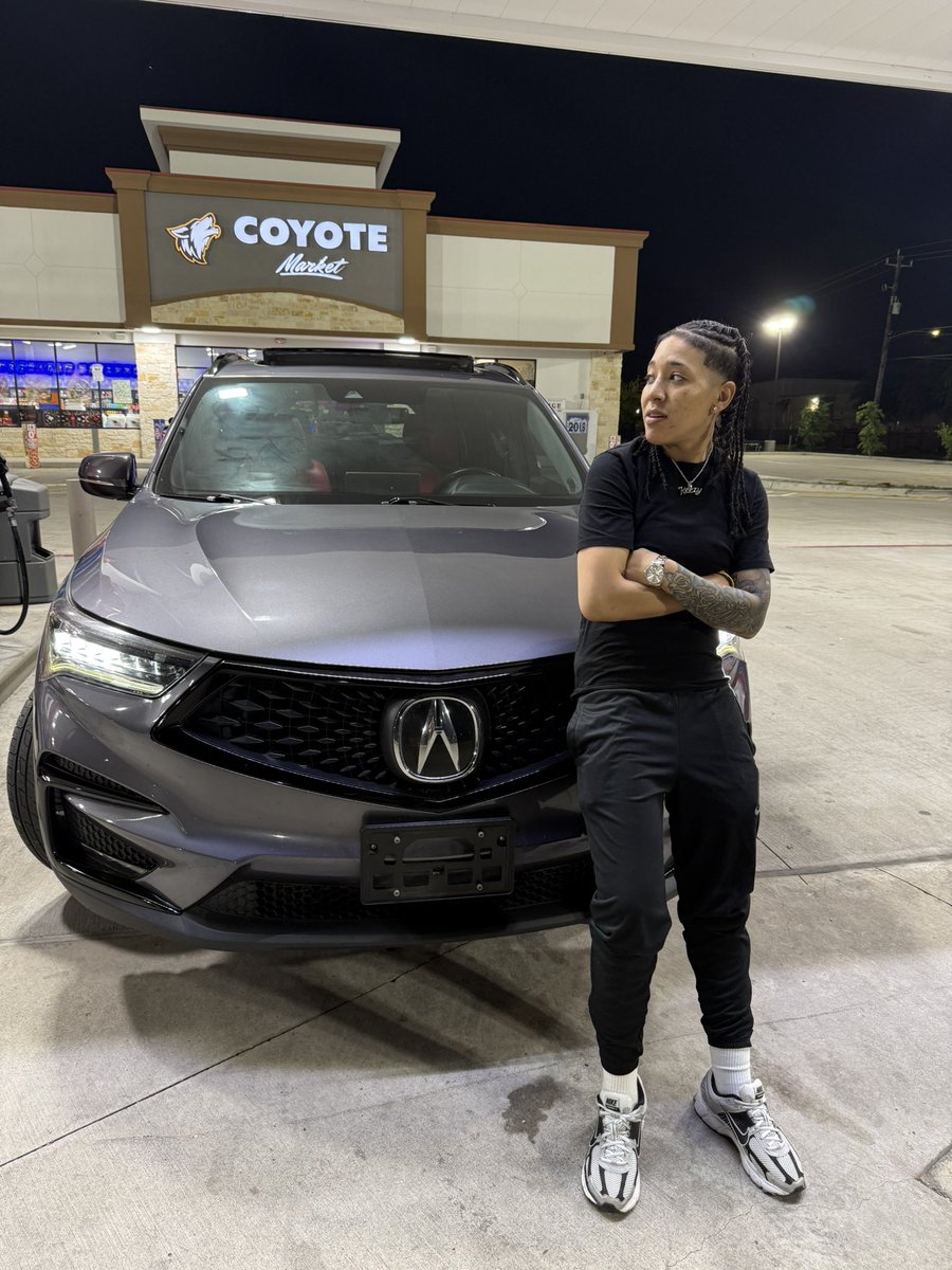 KeezyTwoHundo's tweet image. Got my 2nd whip to match my 2 car garage🫡