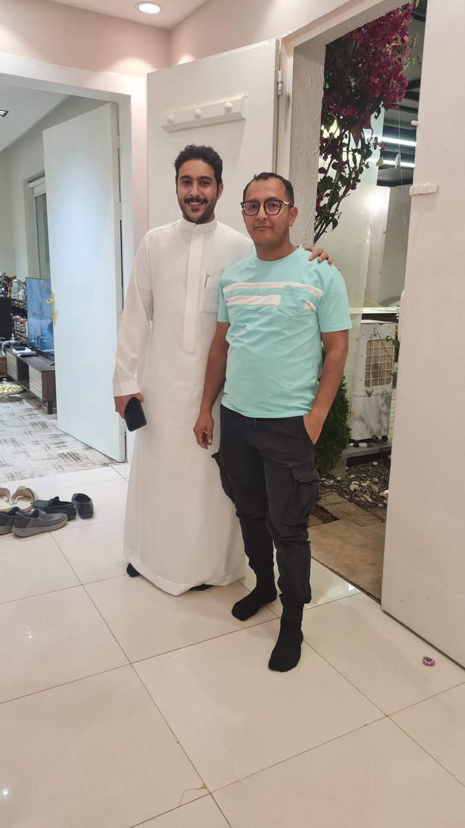 ammore_2013's tweet photo. لقائي أبو حصه ( بدر الشمري ) 🇸🇦🫡
 يصنف بدر الشمري ابو حصه على أنه أحد أكثر الشخصيات المحبوبة عبر منصات التواصل الاجتماعي في المملكة العربية بسبب المقالب و مقاطع الفيديو المضحكة...
#ابوحصه_ابوعجيب #Boykot #volkankonak #jeddah #عيد_الفطر_المبارك #TransDayOfVisibility #عيد_الفطر https://t.co/gJX0BRFkWv
