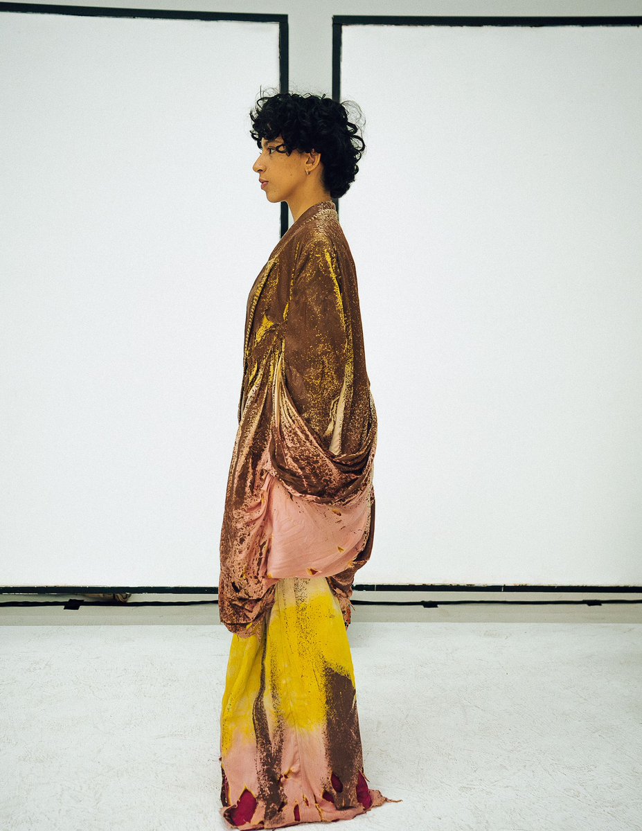 #ITURORYAMERIKA. 🪡 PRESENTED IN CHINA DURING SHANGHAI FASHION WEEK BY TURAHIRWA. 🇨🇳
#MOSHIONSTOTHEWORLD.