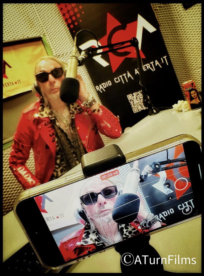 nickelliottinfo's tweet image. Radio interview yesterday. 
@radiocittaperta
@nickelliottrock
@nickelliottinfo
@nick_italian
#radio #radiointerview #radiocittaaperta #rome #italy #roma #italia #nickelliottitaliantour #nickelliottrock #rockandroll #nickelliottinfo #nickelliottrockartphotographer