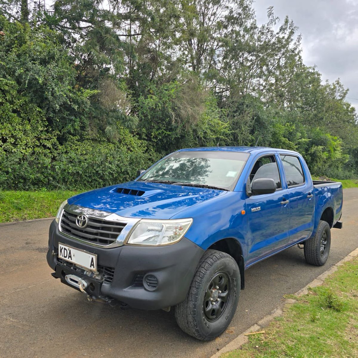 PowermatB's tweet photo. #Toyota #hilux #dcab #pickup
- 2013 model
- 2500cc diesel
- manual 4wd
- with winch
- bullbar fitted
- highly maintained
@2.299m
βοΈ 0721690280
π Karen https://t.co/F9mrJudHmU