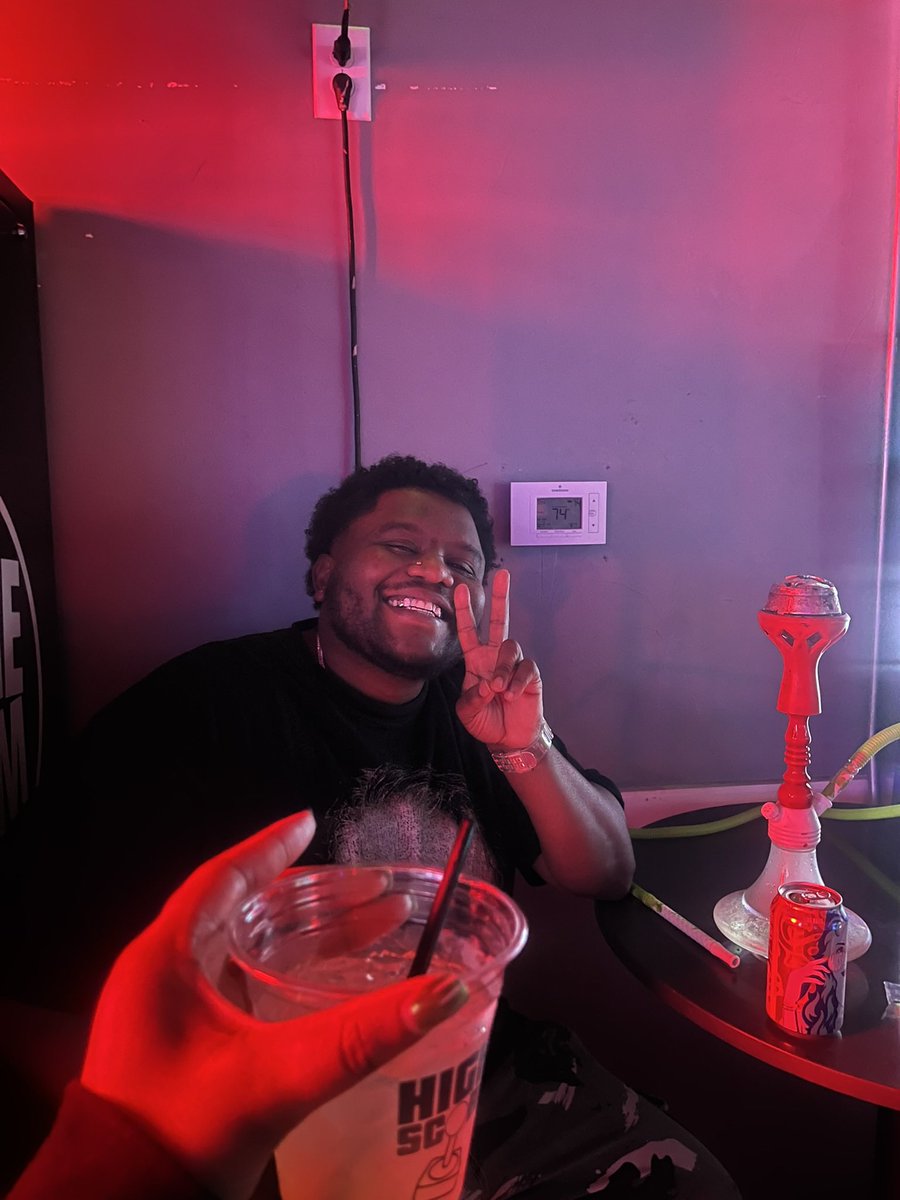 BACK ON HERE TO SAY HAPPY <a href="/_Meachh/">Meach</a> DAY 🥹