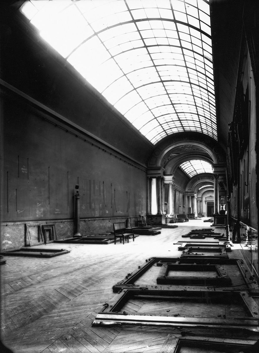 1 - June 1940:
German troops marched victoriously into Paris

But inside the Louvre, the Nazis found nothing but empty frames.

One officer muttered: “It’s like they knew we were coming.”