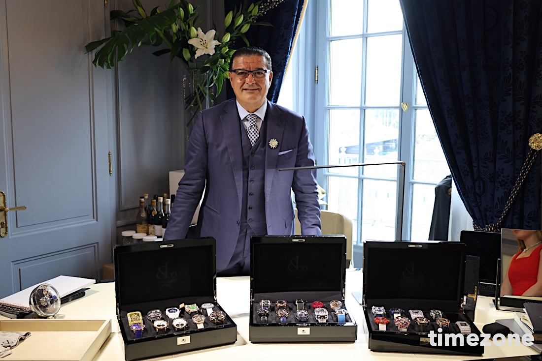 timezone_com's tweet image. Hands-on with the Jacob &amp;amp; Co. Astronomia Revolution 4th Dimension, Dual TimeZone Tourbillon  &amp;amp; Bugatti Tourbillon, Bugatti Tourbillon timezone.com/2025/03/31/han… @_Jacobandco @Bugatti