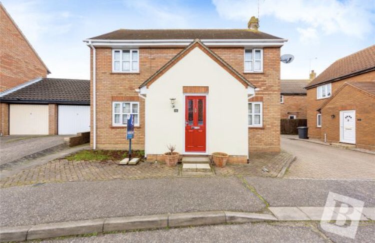 PlanningShit's tweet image. The porch comes with a small house extension to the rear!
