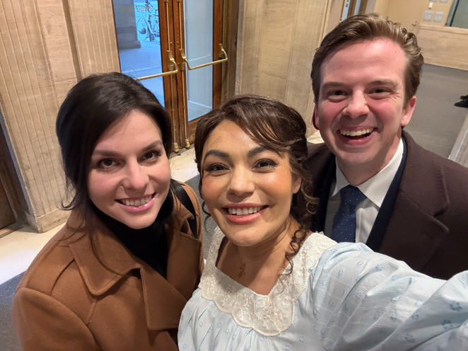 HeldenKETTER's tweet photo. Wow, magnificent performance, @ailynperezsop Ailyn! You sounded amazing–so deeply moving, and such beautiful phrasing!! @LyricOpera of Chicago. https://t.co/XdiPaYM7yd
