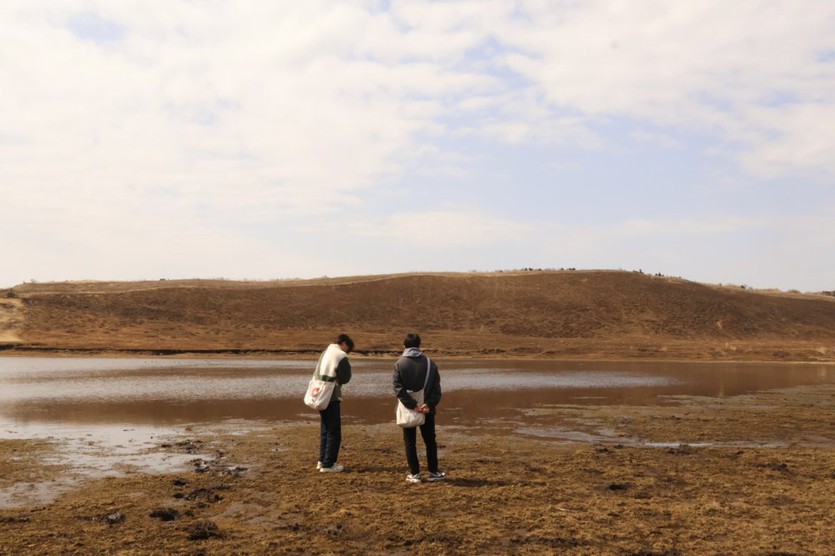 i_pl0o's tweet photo. 3月の草千里🍂

また緑の季節にも行きたい https://t.co/pE4PnkB2xX