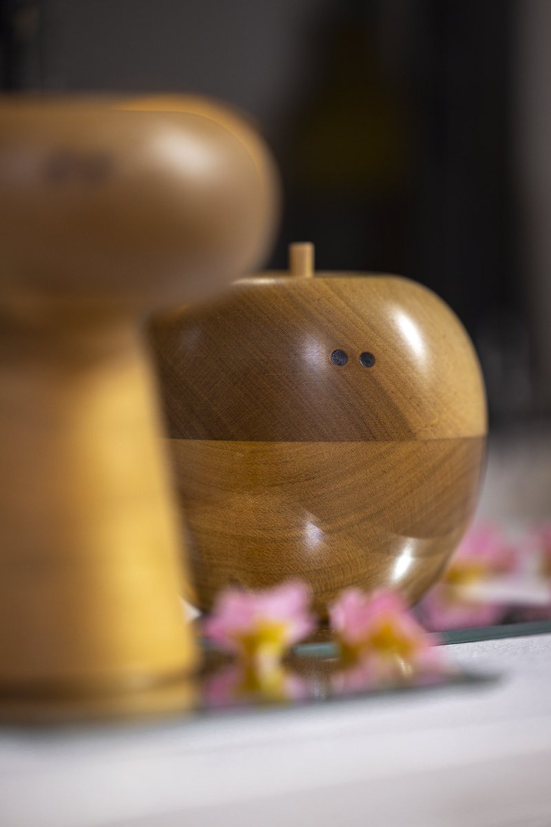During SAKURA, Japanese artist <a href="/EMU_bb/">EMU</a> unveiled three breathtaking sculptures crafted in Japanese Cherry Wood.

A pure expression of Made in Japan excellence, where tradition meets innovation—every detail showcasing the mastery of Japanese craftsmanship. 🇯🇵✨

#JapaneseCraft