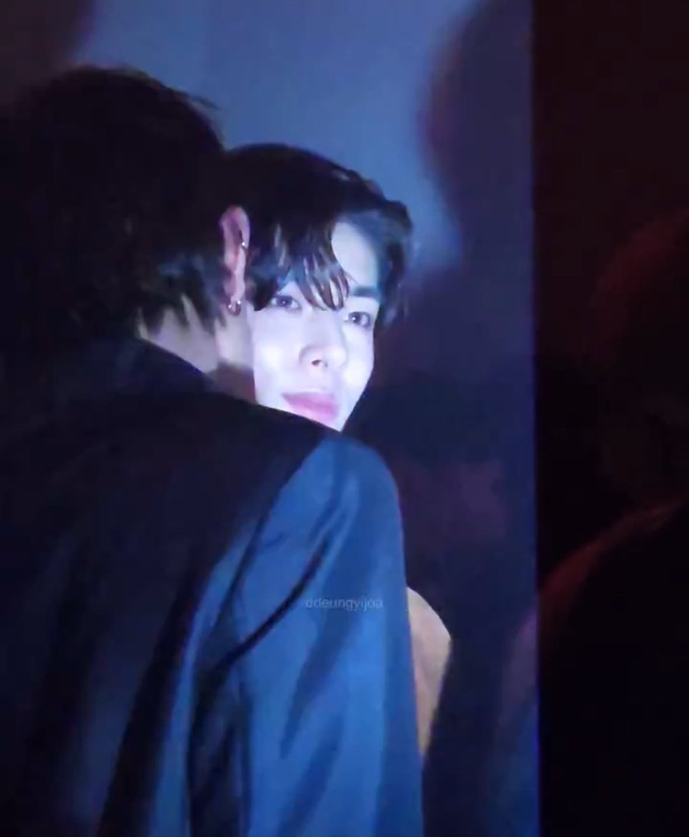 10 AM                                       10 PM