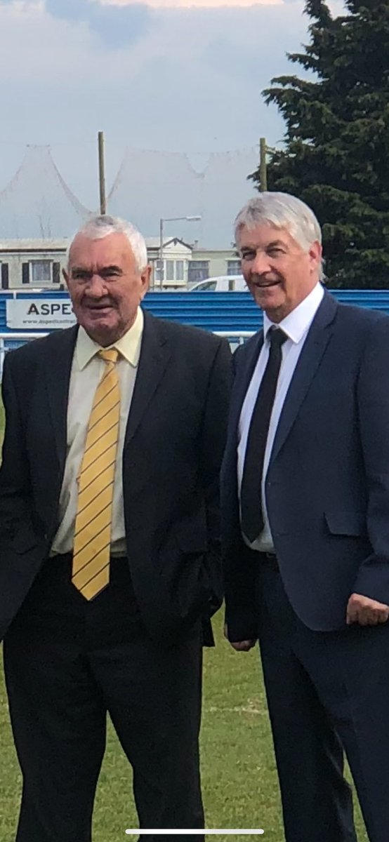 Just a reminder that Concord legend Chris Crerie will be laid to rest this Friday at Pitsea Crematorium at 1-30pm
All are welcome back to the club to raise a glass to celebrate Chris’s life.
💛💙