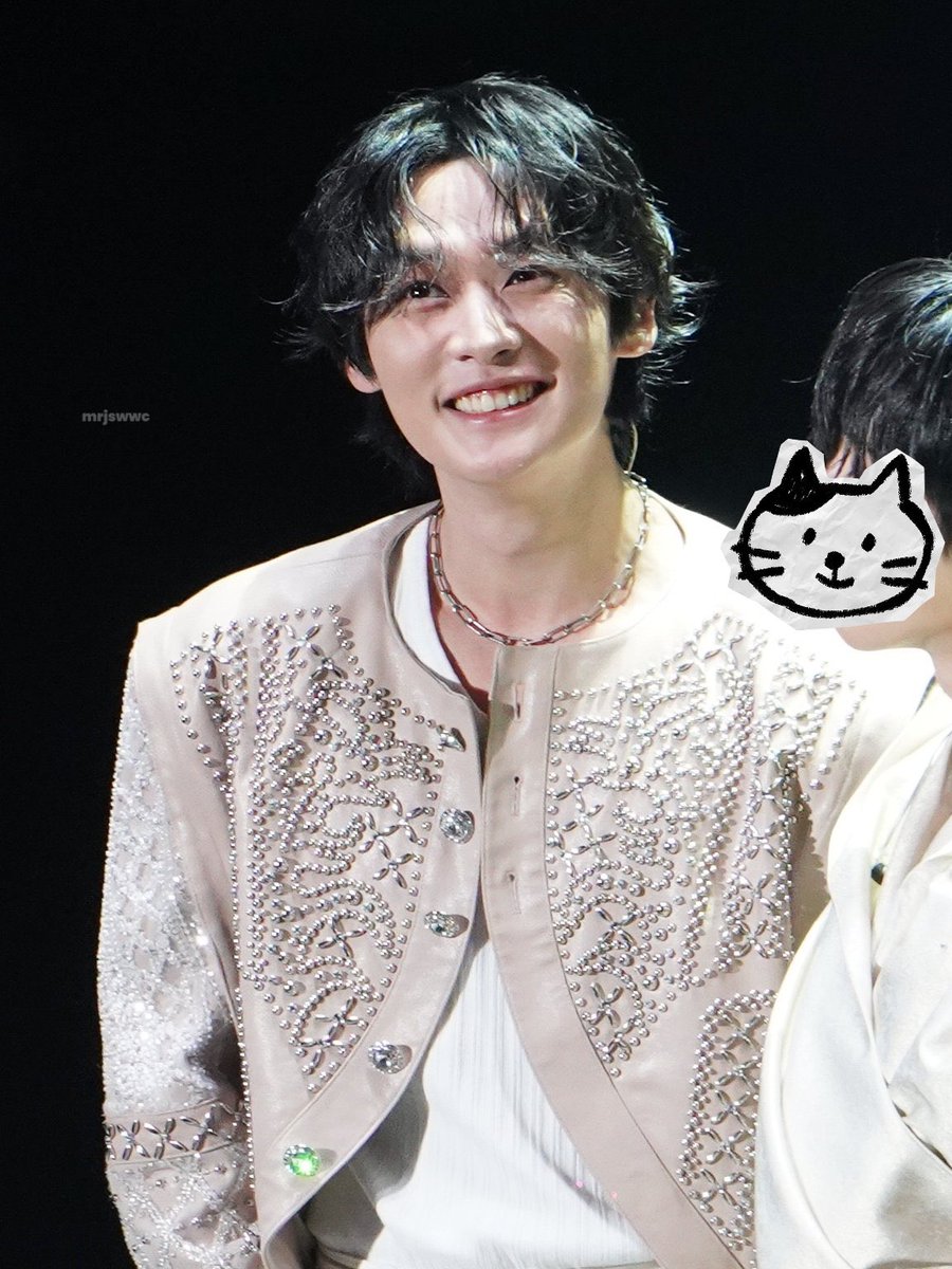 leeknowarchive's tweet photo. THIS SMILEY BUNNY IM DEVASTATED https://t.co/N6iti2ZnfJ