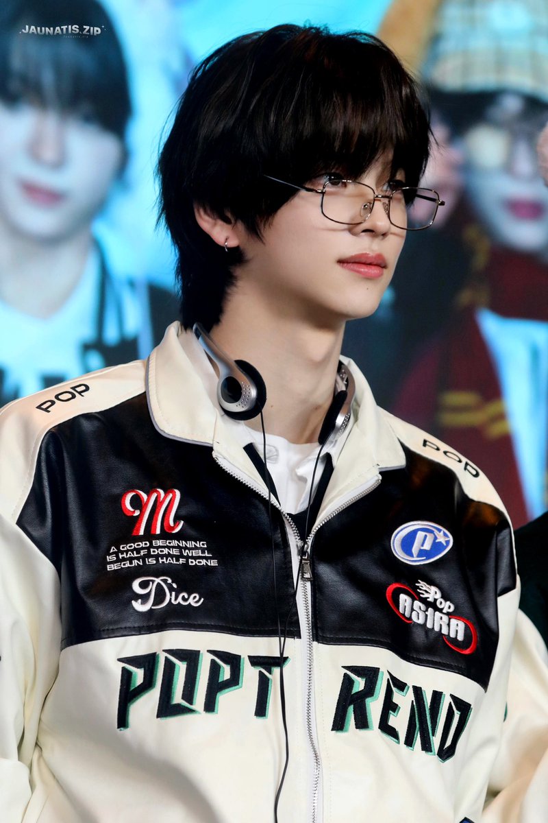 jaunatis_zip's tweet photo. 𝙷𝙰𝙿𝙿𝚈 𝙰𝙿𝚁𝙸𝙻𝙵𝙾𝙾𝙻𝚂 𝙳𝙰𝚈!

#만우절 #AprilFoolsDay
#HappyAprilFoolsDay
#투어스 #TWS 
#신유 #SHINYU https://t.co/FgJ0BFlJlQ