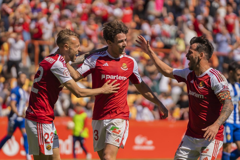 Diari Més (@diarimes) on Twitter photo ⚽ FUTBOL | David Concha i <a href="/Victor_Narro/">Victor Narro 🚐🐓</a> , dues bales capaces de trencar qualsevol defensa
👉 Els dos extrems del <a href="/NASTICTARRAGONA/">NÀSTIC DE TARRAGONA</a> van compartir titularitat per segon cop aquest curs i van ser crucials per a la victòria grana
diarimes.com/ca/esports/nas… ⚽ FUTBOL | David Concha i <a href="/Victor_Narro/">Victor Narro 🚐🐓</a> , dues bales capaces de trencar qualsevol defensa
👉 Els dos extrems del <a href="/NASTICTARRAGONA/">NÀSTIC DE TARRAGONA</a> van compartir titularitat per segon cop aquest curs i van ser crucials per a la victòria grana
diarimes.com/ca/esports/nas…