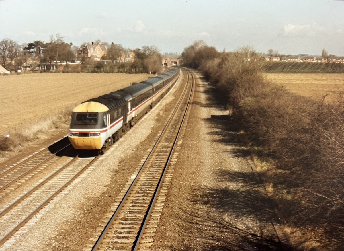 LeicRailAle170's tweet image. #HighSpeedTuesday Just through Syston , Sheffield-St Pancras service 21.3.95