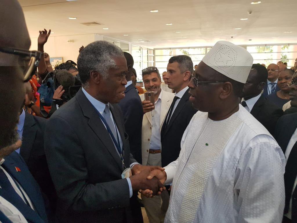 HakizimanDeo's tweet photo. YAMBARIYE IJAMBO NKORAMUTIMA. Uwu munyacubahiro  twari tuhuriye muri Maroc 2019. Yanyibukije ijambo ryiza yambariye umunsi umwe ndi kumwe n’abanywanyi banje mu ngoro iwe ku wa 21/11/2016. Yambwiye ati : « LE DIALOGUE EST L’ARME DES HOMMES FORTS ». N’ubu ndacaryinovora. @mackysall https://t.co/OeOEY6uiFK