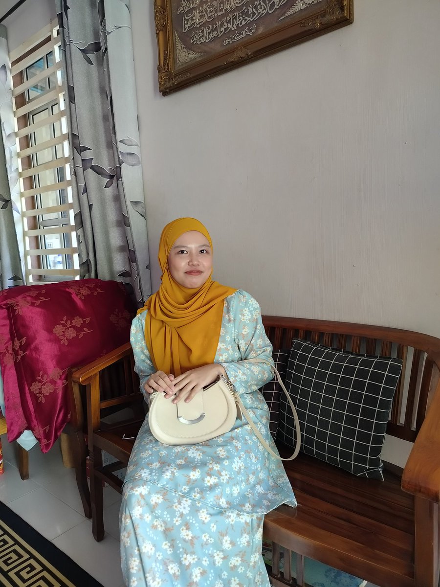 pyaball's tweet photo. My 1st Eid https://t.co/rNfveqTrjt
