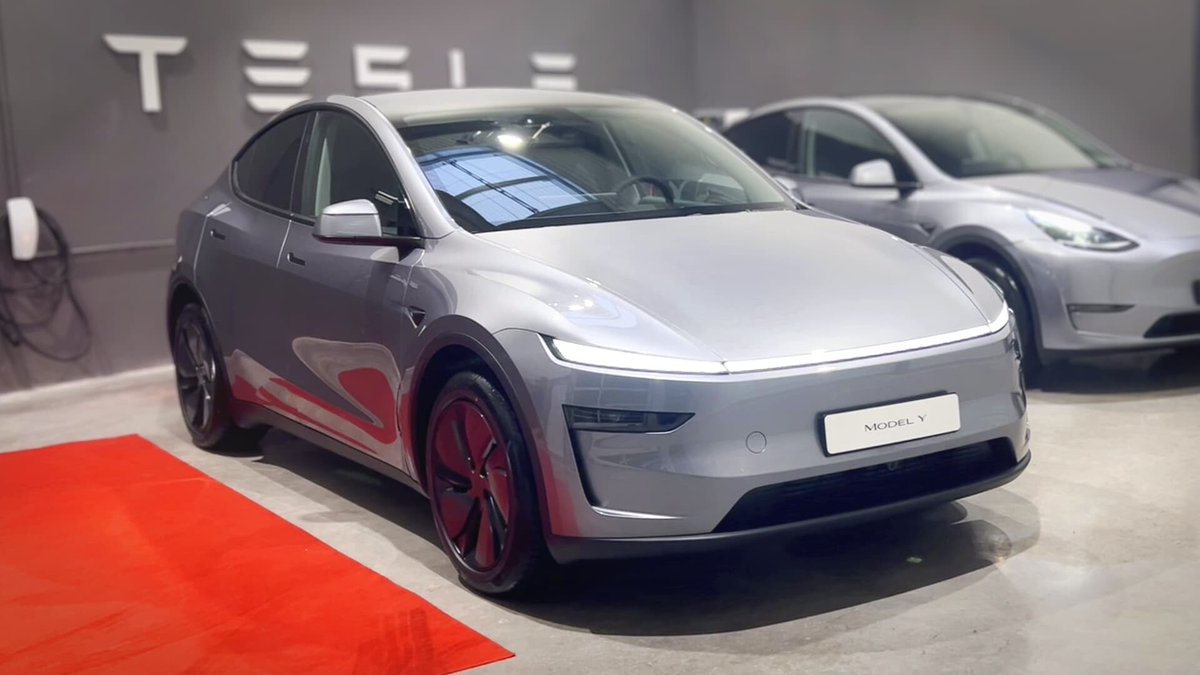 "Il y a un petit effet Musk sur la fidélité des clients": les ventes de Tesla ont reculé de 41% en France en 2025
l.bfmtv.com/NTzt