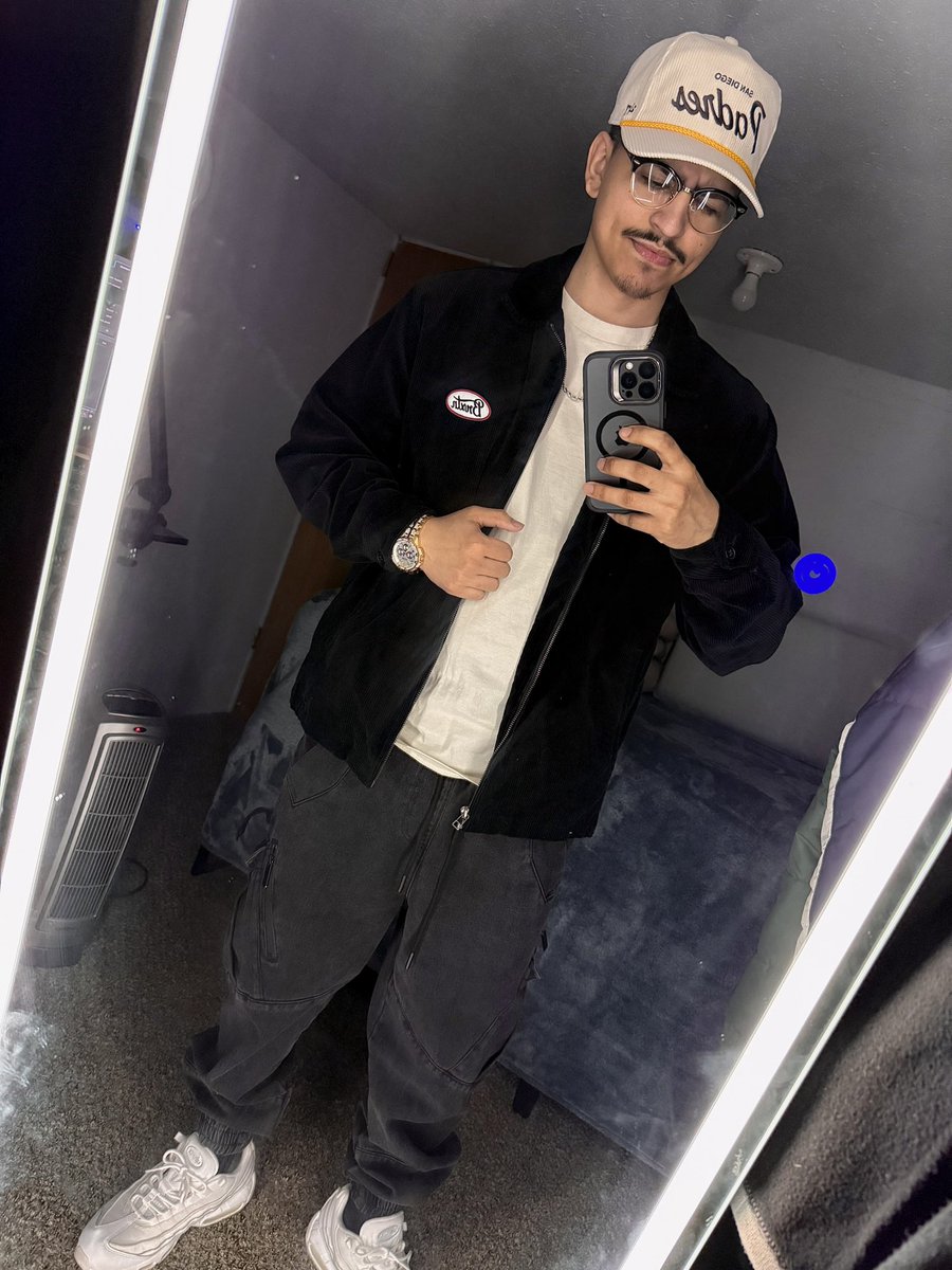 Avohee's tweet image. 🥱