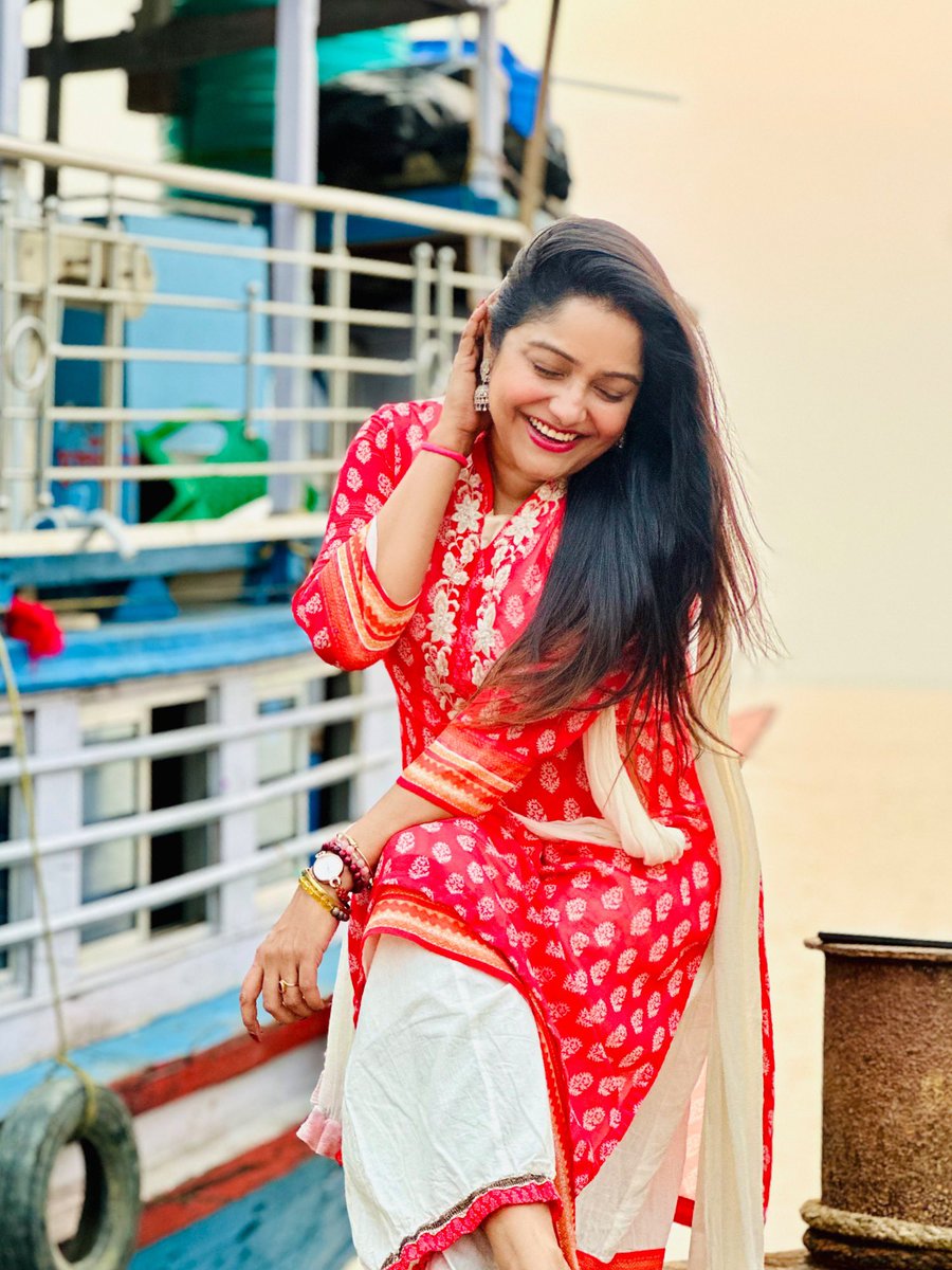 sayantani8's tweet image. রঙ্গে ভাঙ্গা নৌকা,বাইতে আইলাম গাঙ্গে... 

#weekendmood #weekendvibes #outing #sundorbon #travelstory #weekendstory