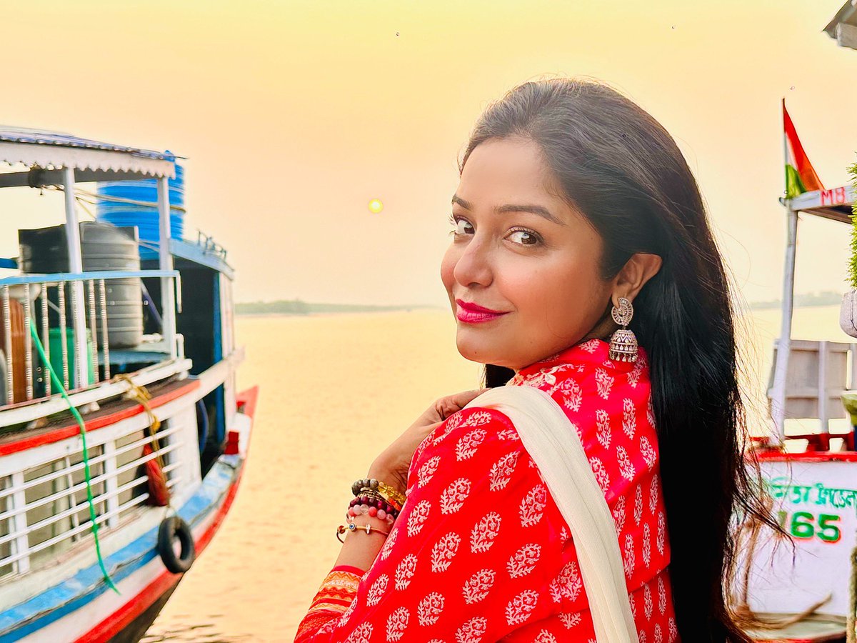sayantani8's tweet image. রঙ্গে ভাঙ্গা নৌকা,বাইতে আইলাম গাঙ্গে... 

#weekendmood #weekendvibes #outing #sundorbon #travelstory #weekendstory