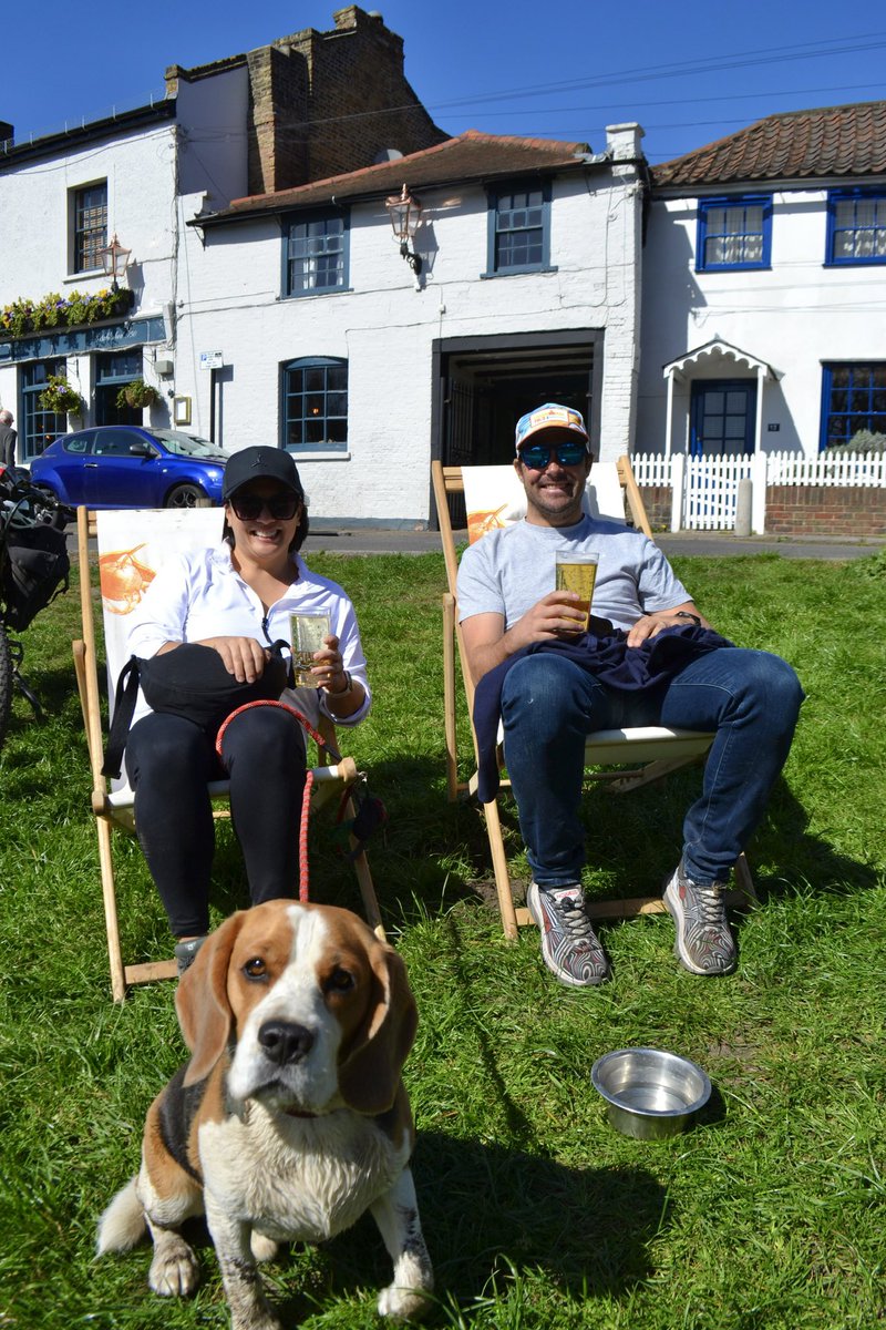 It’s that kind of week!☀️🍻🐶

#youngspubs #wimbledoncommon #wimbledon #wimbledonvillage #crookedbillet #countrypub #pubdog #dogs