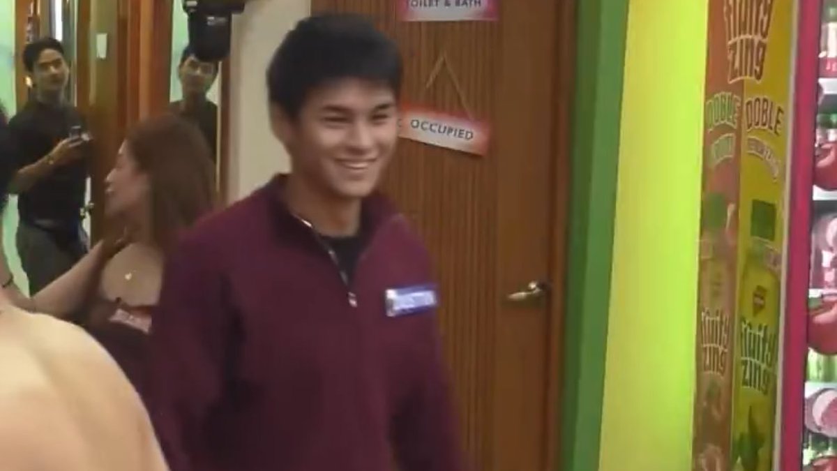 dustbianc's tweet photo. ano yan goals? 😭

#DustBia #MikBrent https://t.co/wsjkjfMfZf