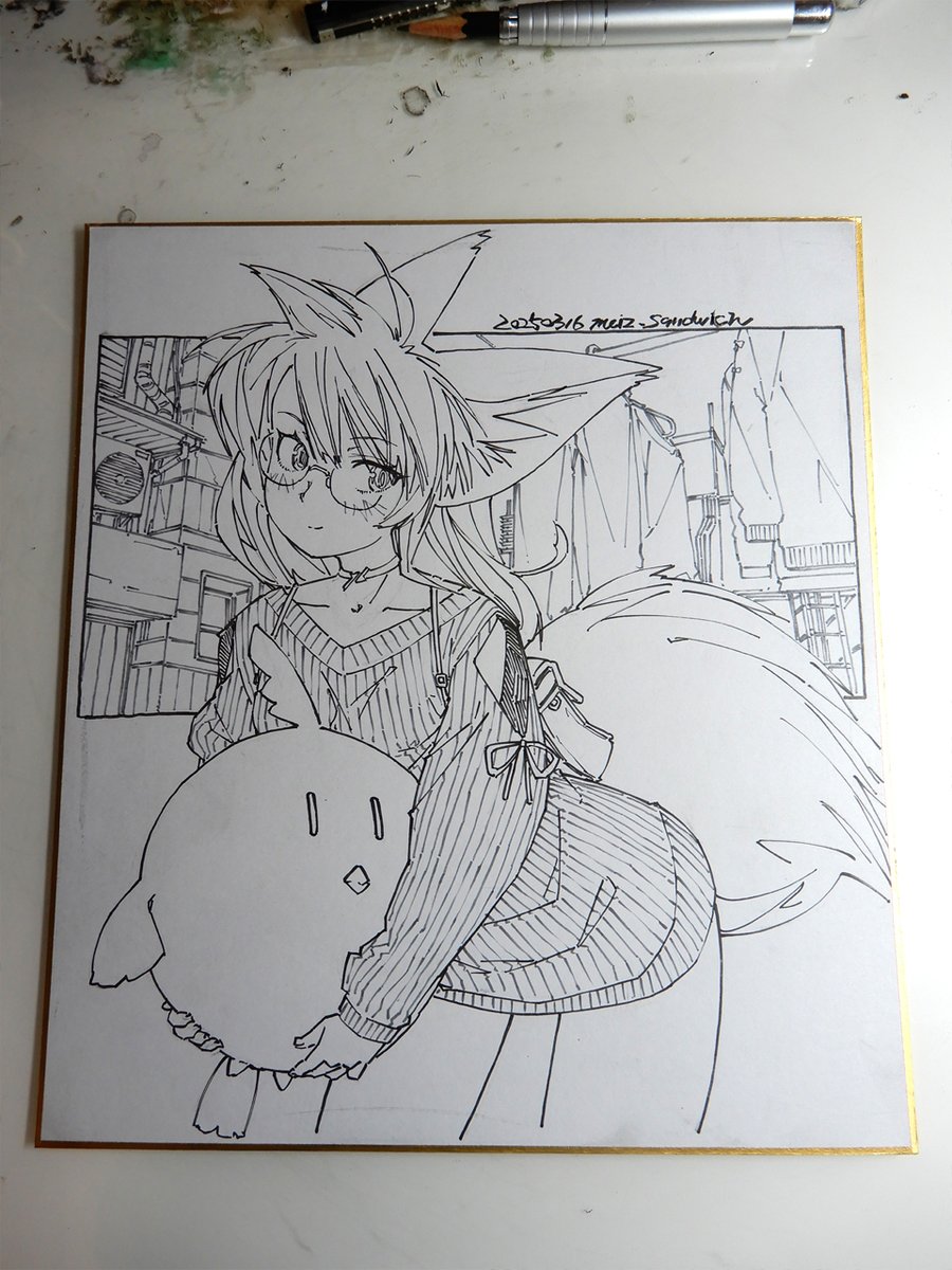 線画。上着の縦線も細かく描いてます。 